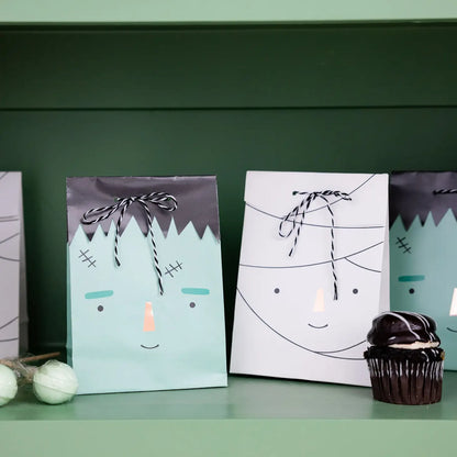 Frank & Mummy Treat Bags (8 Count)