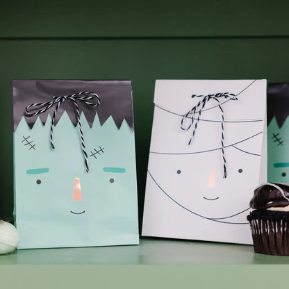 Frank & Mummy Treat Bags (8 Count)