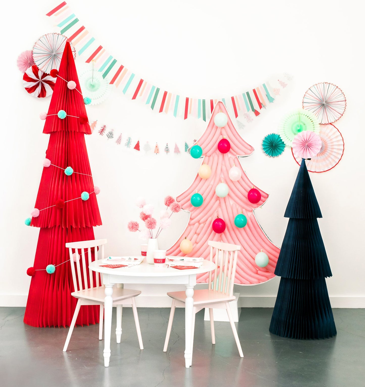 OUI PARTY FA LA LA CHRISTMAS PAPER FAN SET - 6 FANS & 2 DIE CUTS*
