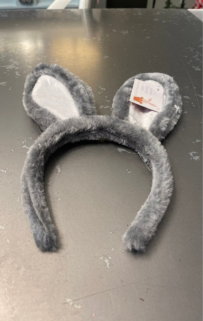 Gray or White Bunny Ears