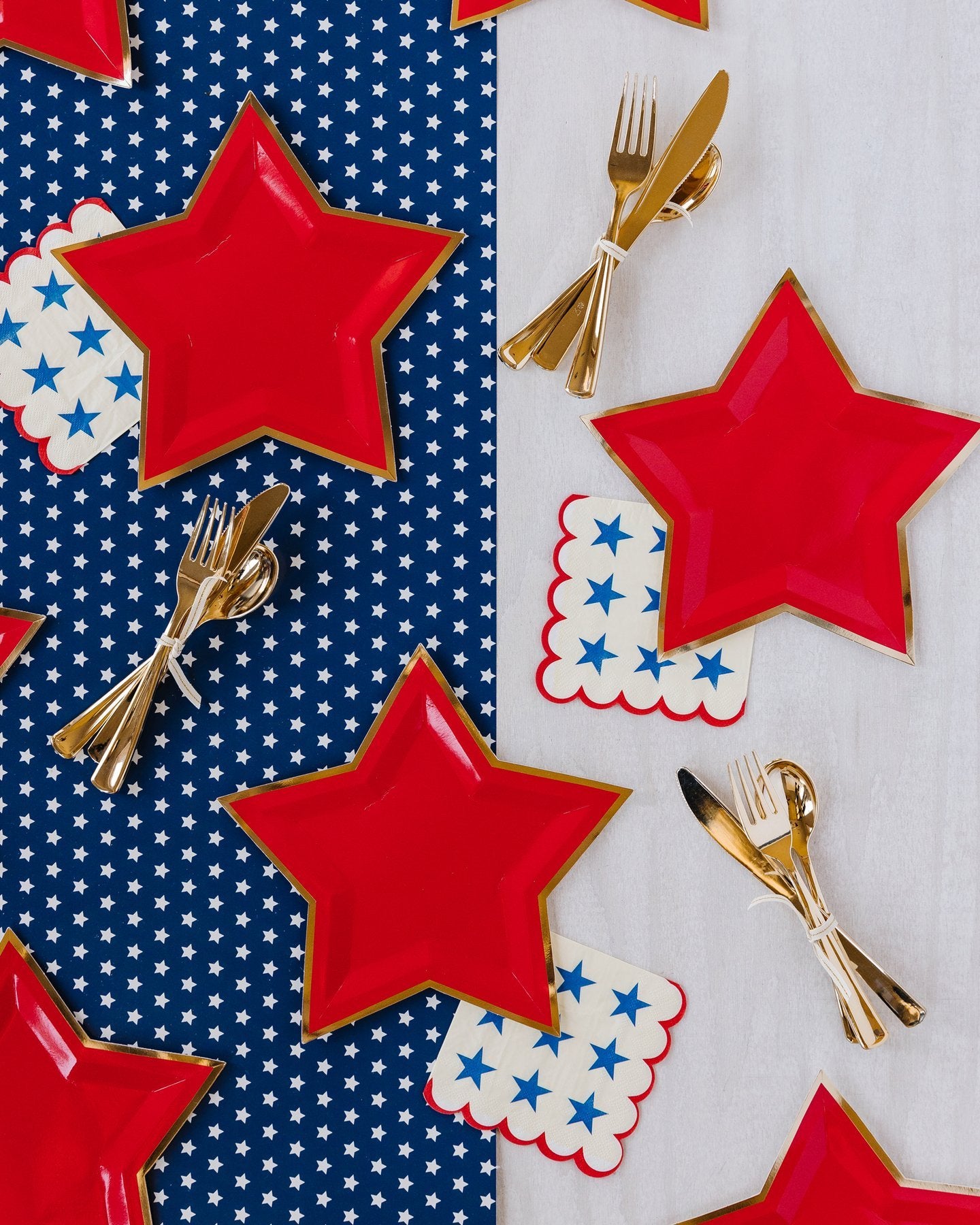 RED STAR SHAPED DESSERT PLATES