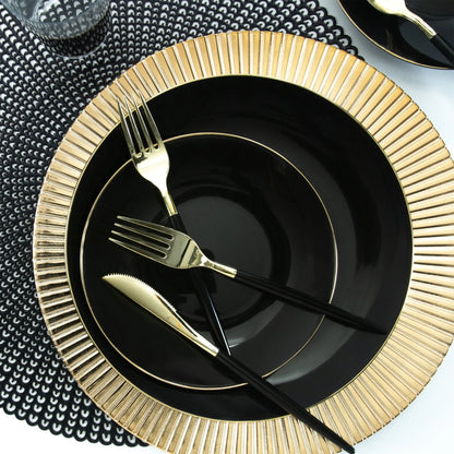 Round Black • Gold Plastic Plates | 10 Pack